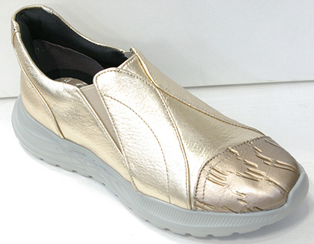 外反母趾予防カジュアルシューズ