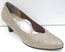 外反母趾予防パンプス