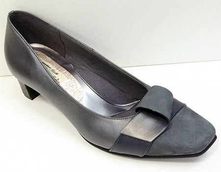 外反母趾予防パンプス