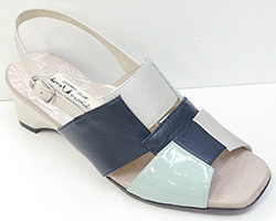 外反母趾予防パンプス