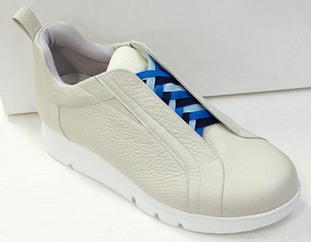 外反母趾予防ウォーキングシューズ