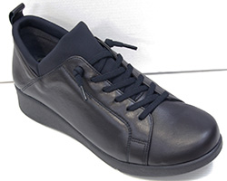 外反母趾予防ウォーキングシューズ